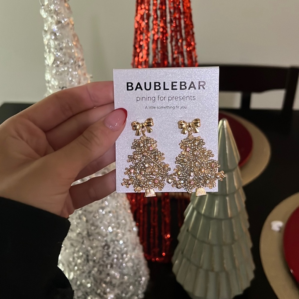 NWT BaubleBar Christmas tree drop earrings